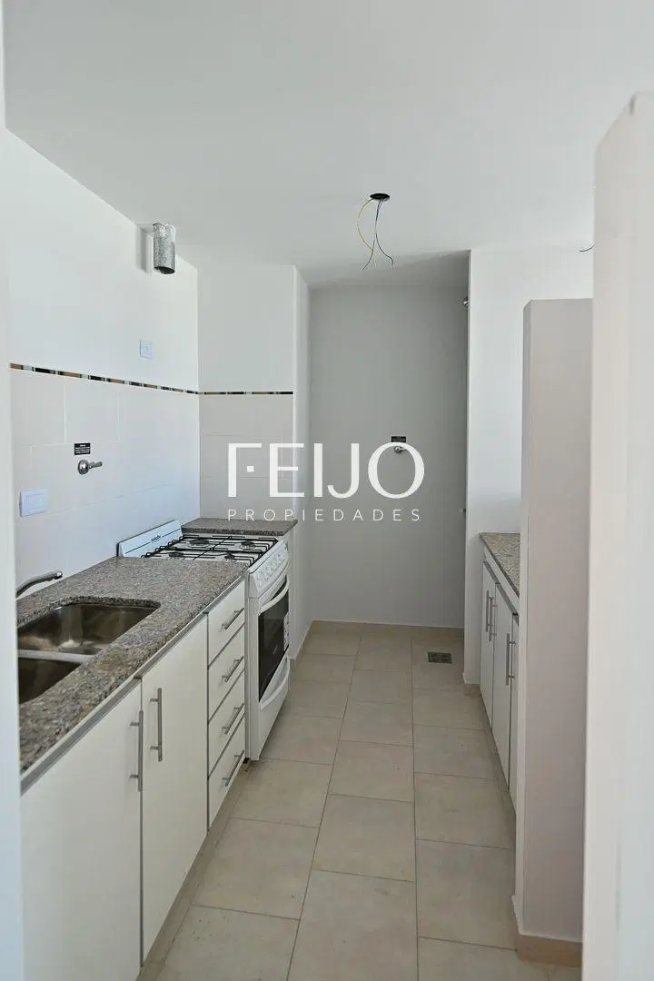 VENTA DE DEPARTAMENTO MONOAMBIENTE, LA PLATA 3