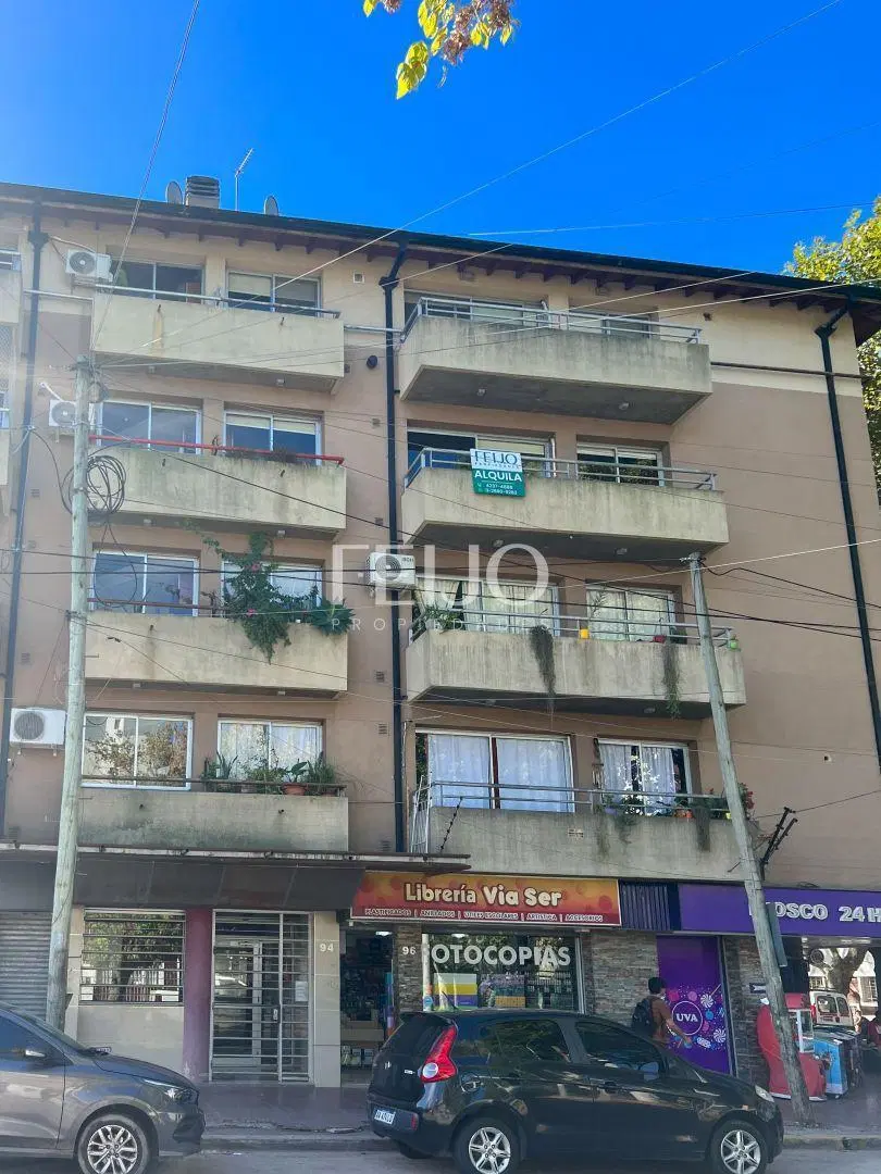 Departamento 2 ambientes. | Aristobulo del Valle al 100 5