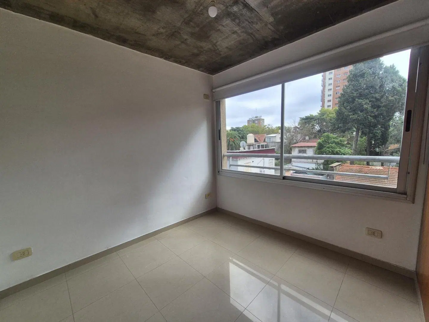 Departamento 2 ambientes. | ARISTOBULO DEL VALLE al 100 4