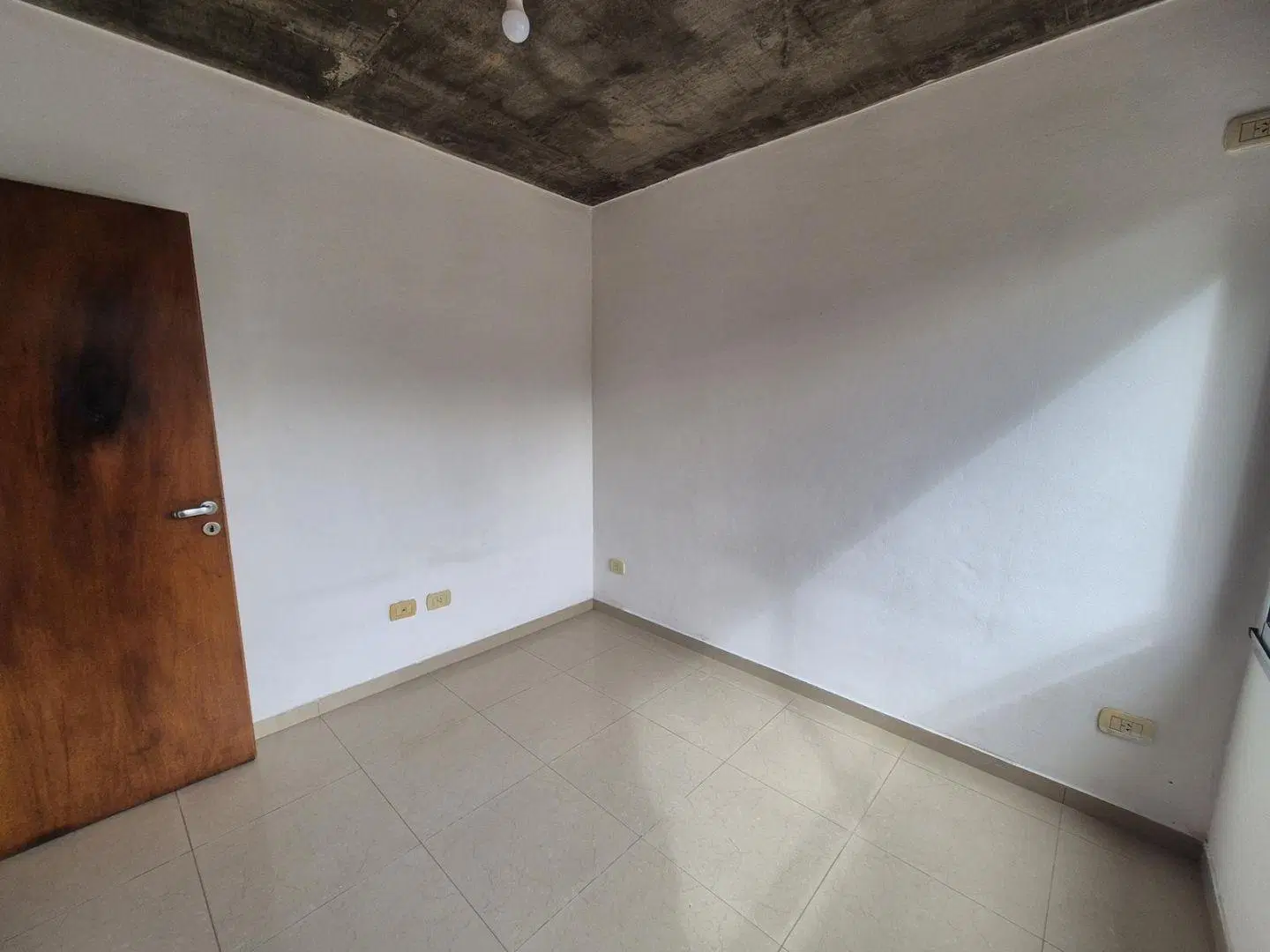 Departamento 2 ambientes. | ARISTOBULO DEL VALLE al 100 8