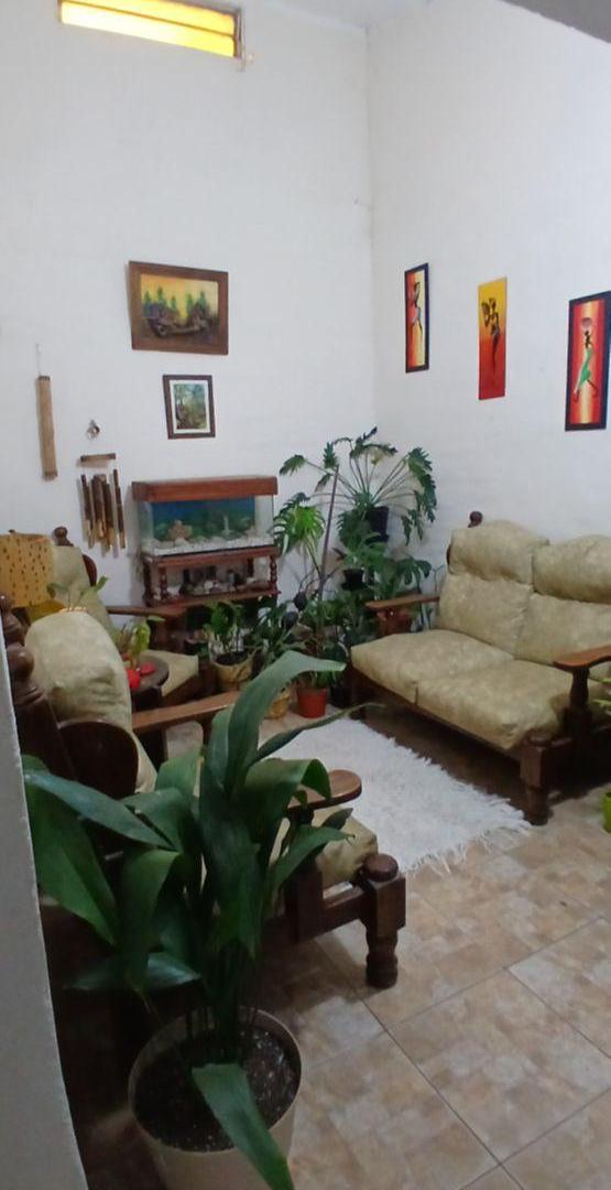Foto de Casa sobre amplio terreno en Barrio Arenales se vende. Apto crédito, imagen 2