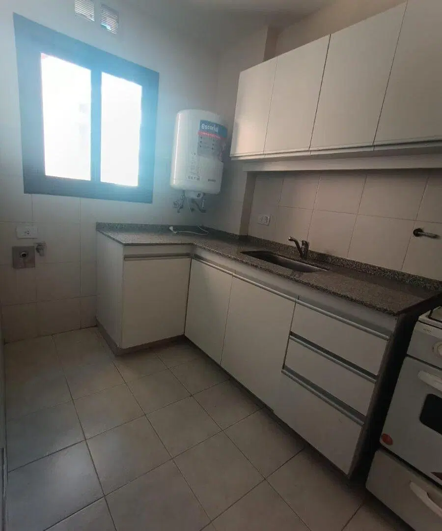 ALQUILER DPTO 1 DORMITORIO B° CENTRO 5