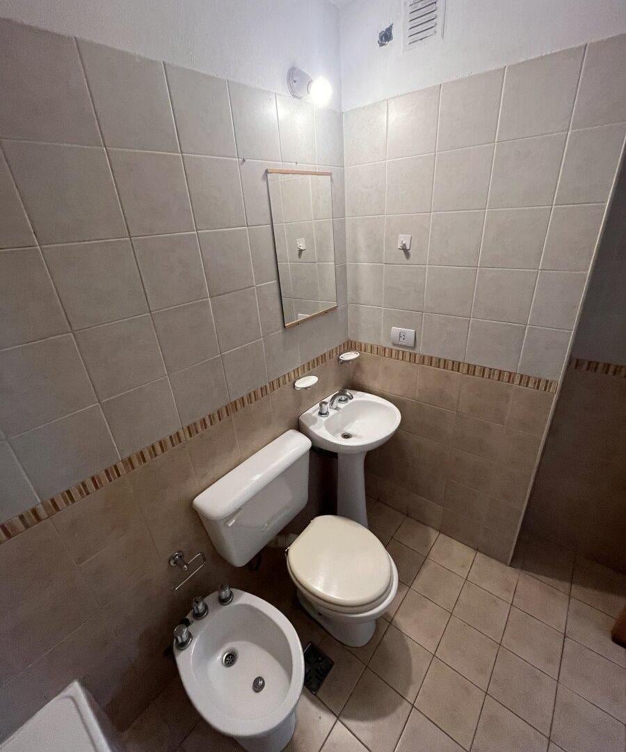 Foto de ALQUILER DOS DOMITORIOS UNO EN SUITE B° CENTRO, imagen 2