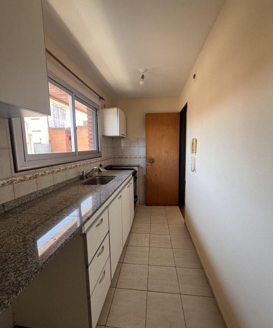 Foto de ALQUILER DOS DOMITORIOS UNO EN SUITE B° CENTRO, imagen 3