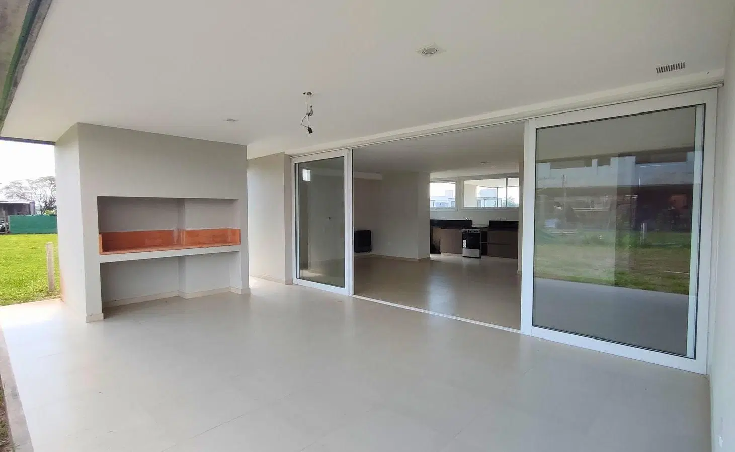 LAS DECOUD VENDEN O PERMUTAN CASA EN COUNTRY THE POINT | LULES 4