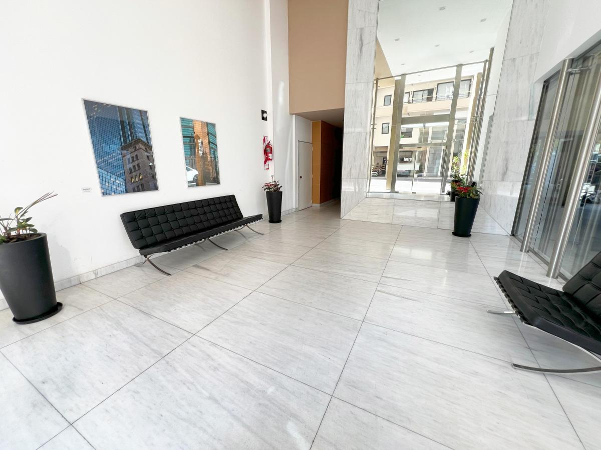 Luminoso Departamento 3 Ambientes con Balcón y Full Amenities 2