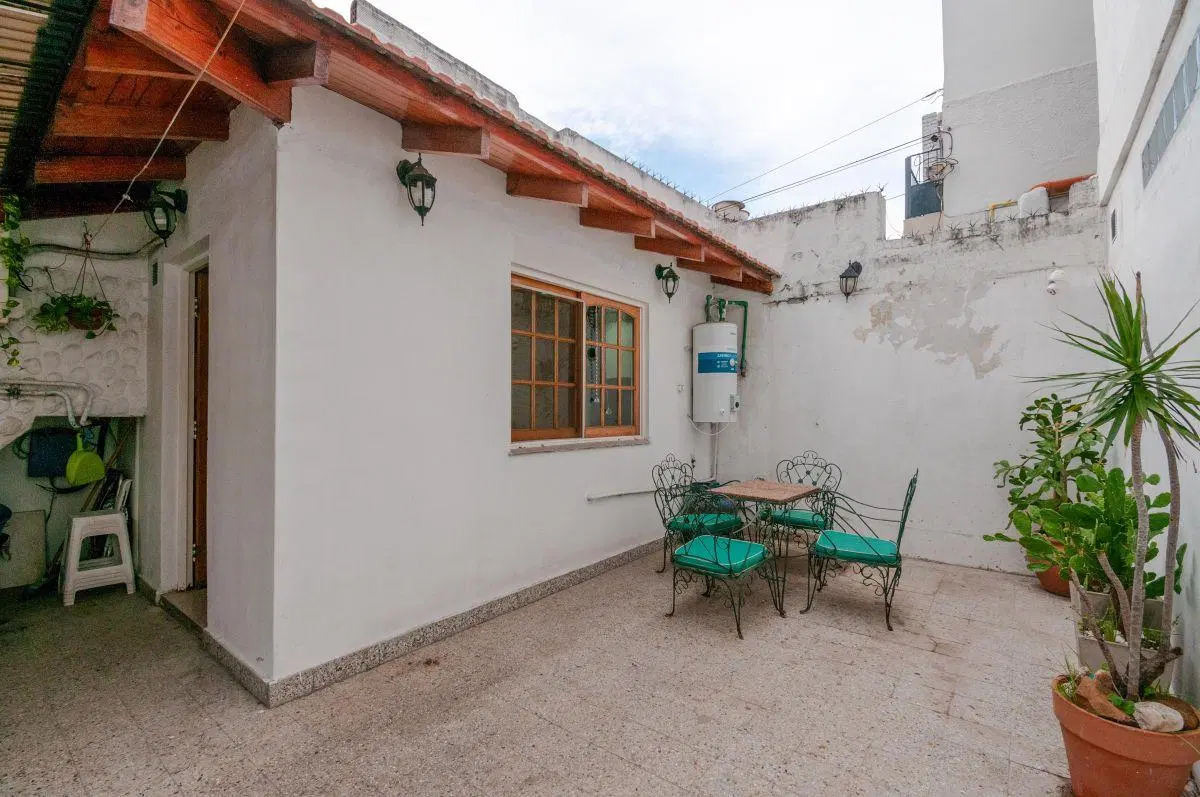 Venta 2 PH en 1 | Lote 10x30 | Cochera 4 autos + patio + terraza 3