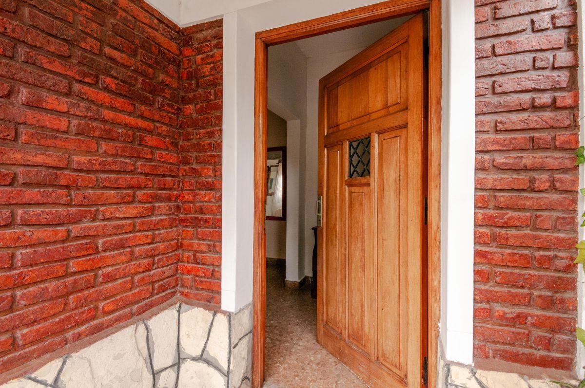 Foto de Venta 2 PH Tipo casa en 1 | Lote 10x30 | Cochera 4 autos + patio +, imagen 3