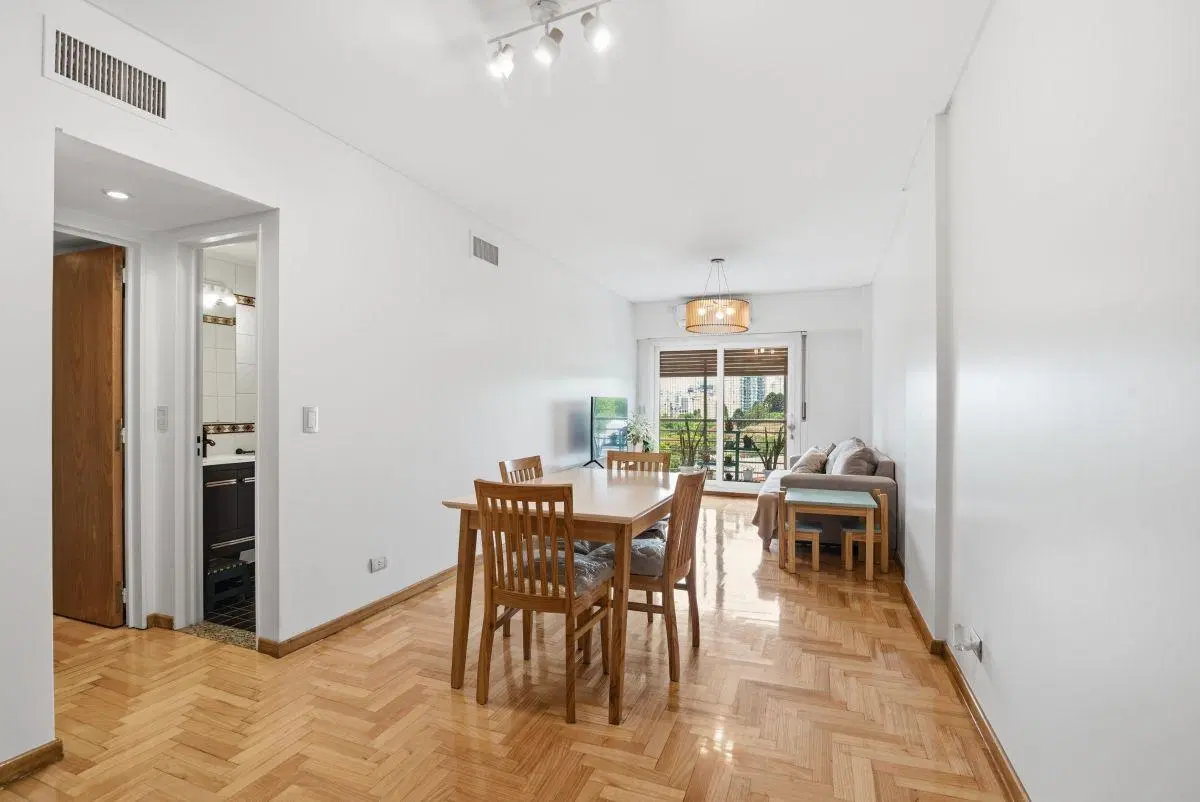 Venta Departamento 4 ambientes, Semipiso al frente con balcón corrido y Apto crédito 5