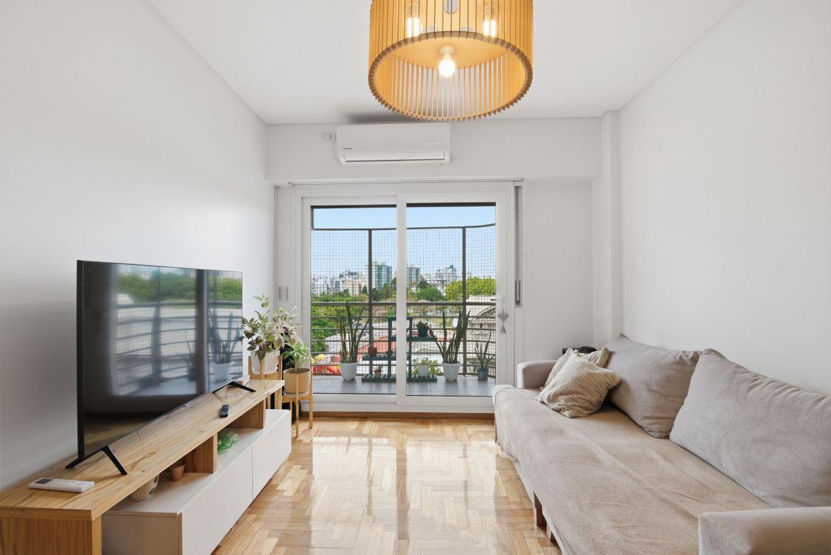 Venta Departamento 4 ambientes, Semipiso al frente con balcón corrido y Apto crédito