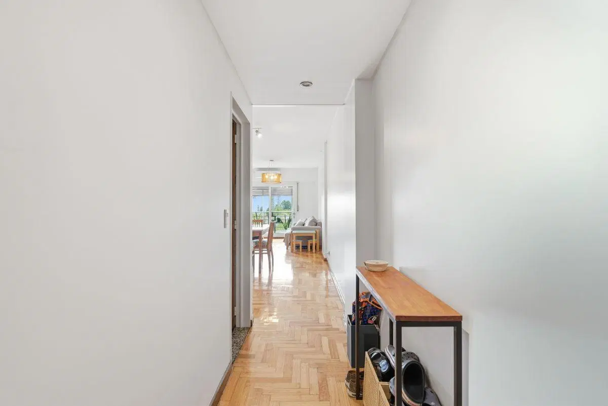 Venta Departamento 4 ambientes, Semipiso al frente con balcón corrido y Apto crédito 4
