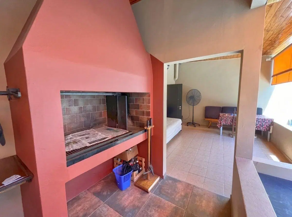 CASA 4 AMBIENTES EN SAN ANDRÉS PISCINA RECICLADA A NUEVO 4