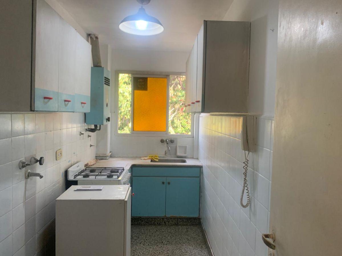 Foto de Venta Departamento 2 ambientes con balcón al frente | Luminoso | 2° piso por escalera, imagen 2