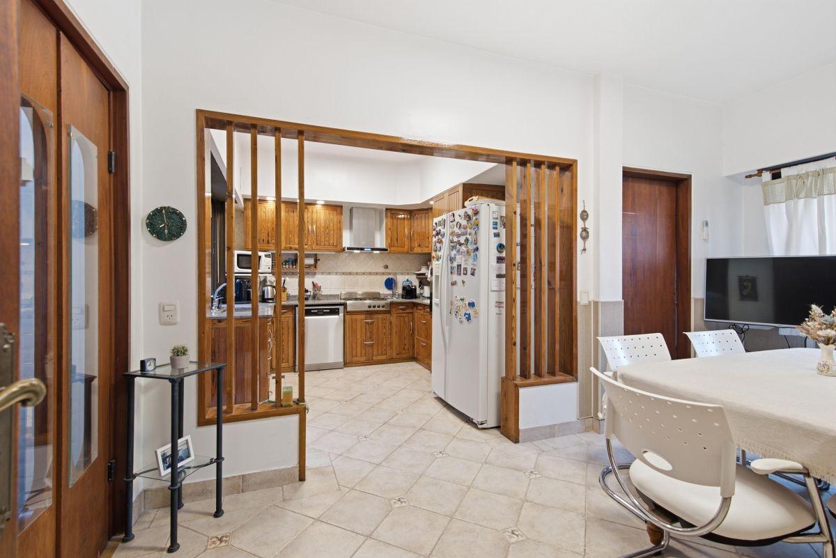 Foto de Venta Casa 6 Ambientes Premium. Gran Jardín, Pileta y Quincho, imagen 3