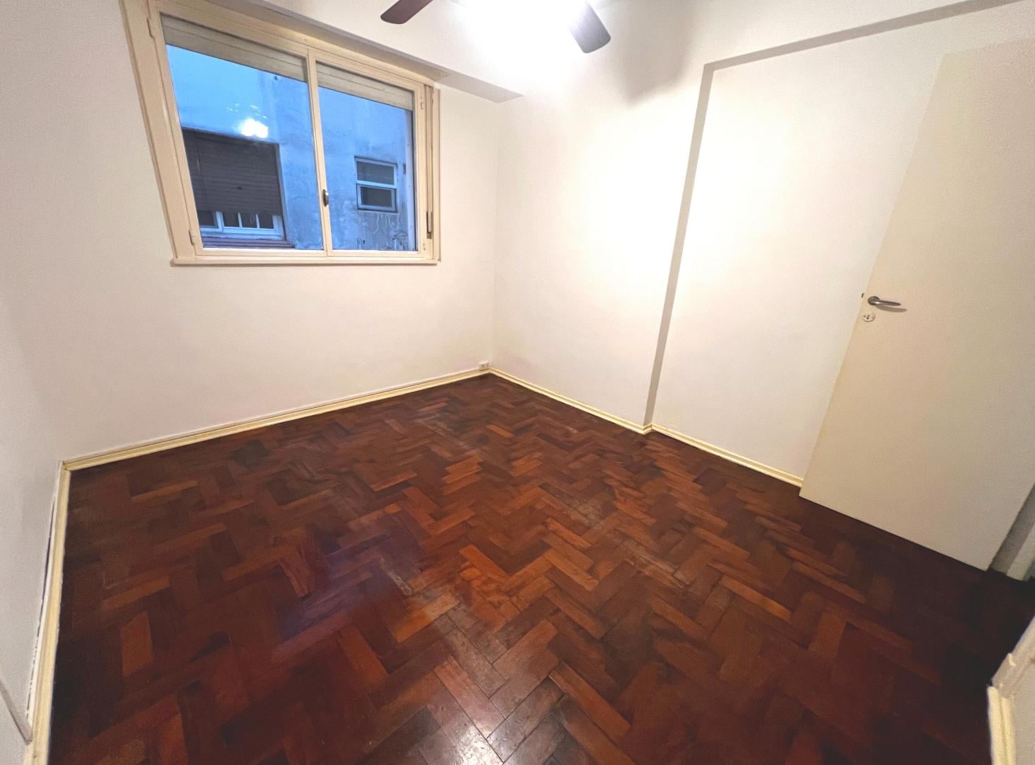 Foto de Departamento 2 ambientes en excelente estado. En Primero por escalera, imagen 4