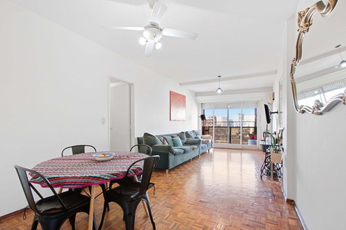 Foto de Amplio 5 Ambientes con 4 Dormitorios - Piso 9 - 93 m² - Almagro. Apto, imagen 2
