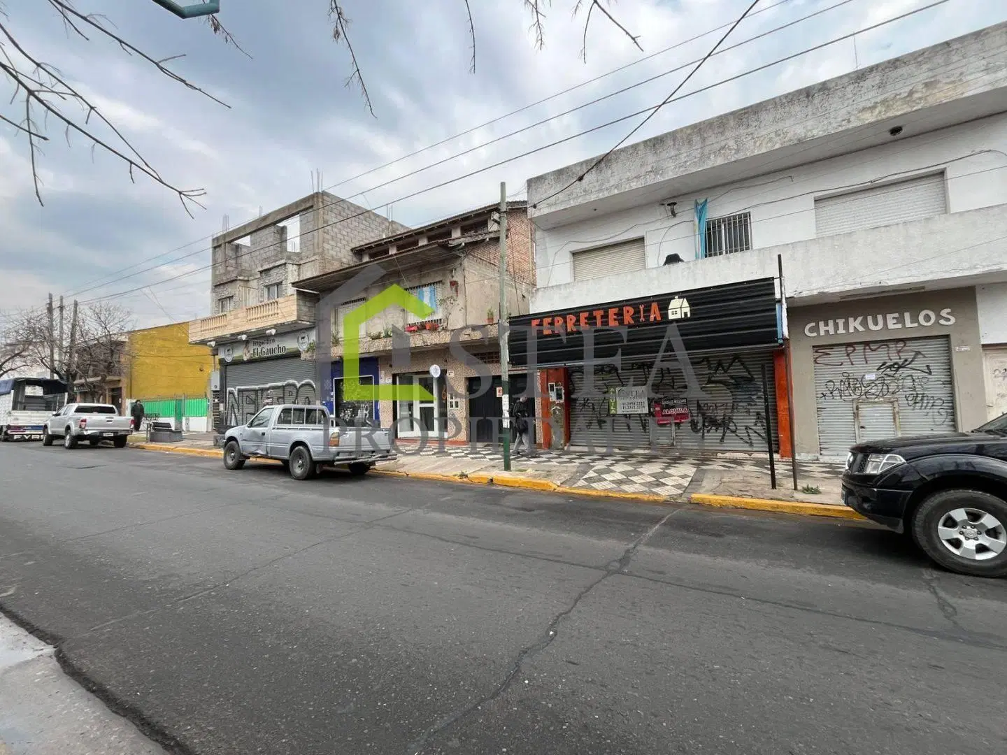 Local comercial en Luis Guillon - Gran ubicación 6