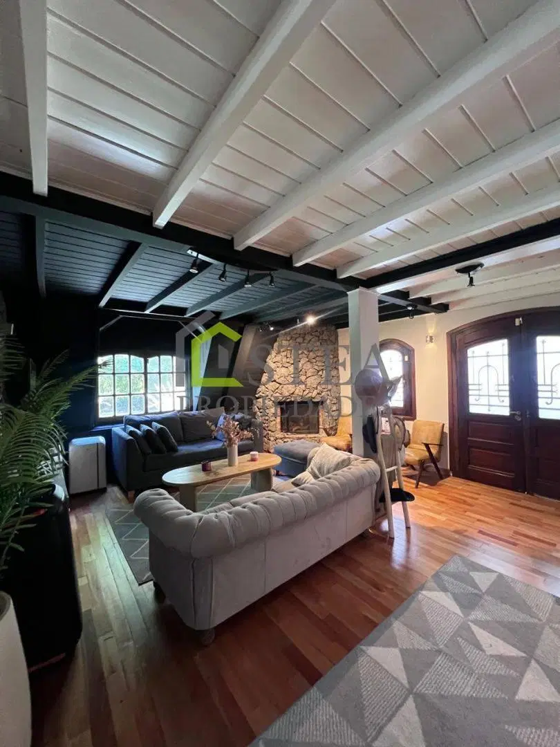 Casa en VENTA - Los Rosales 2