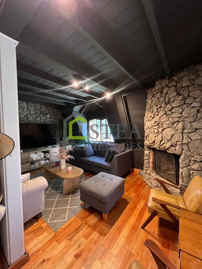 Casa en VENTA - Los Rosales 5