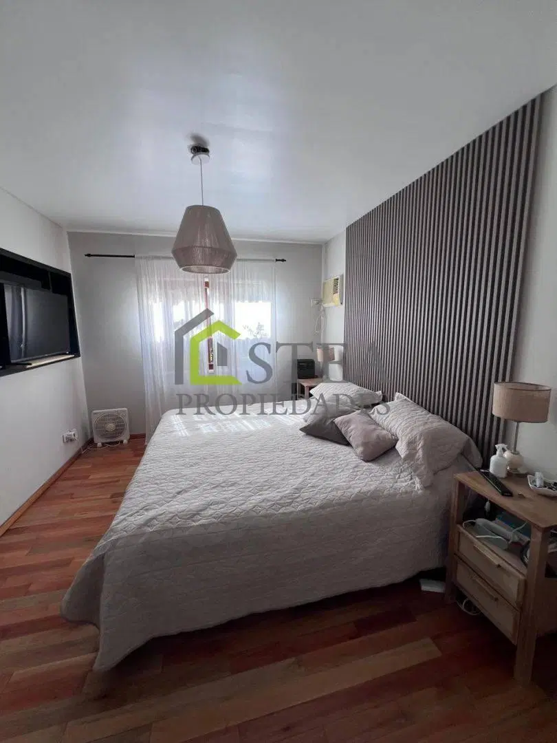 Casa en VENTA - Los Rosales 4