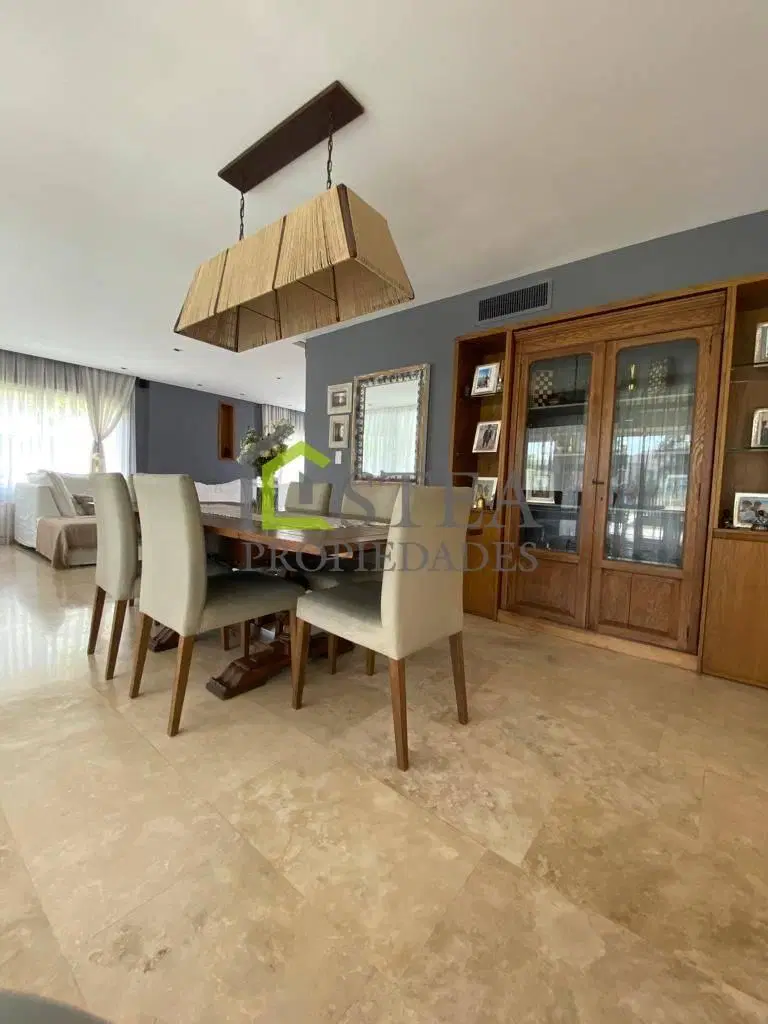 Casa en ALQUILER St. Thomas este 3