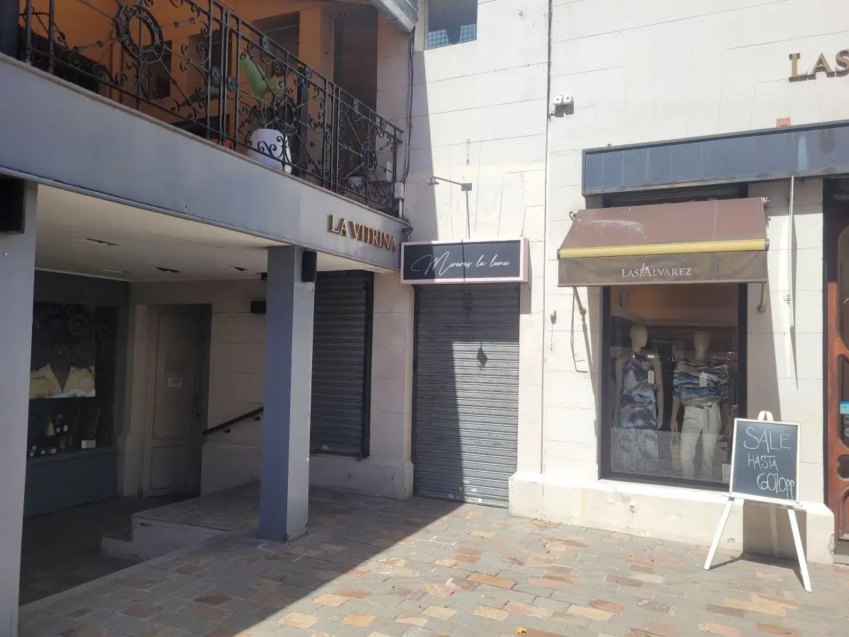 Local comercial de 12 m² en alquiler en La Plata 2
