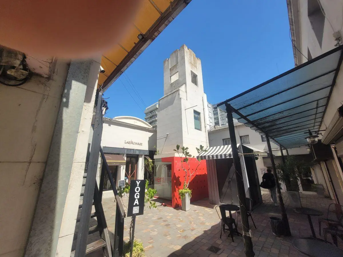 Local comercial de 12 m² en alquiler en La Plata 5