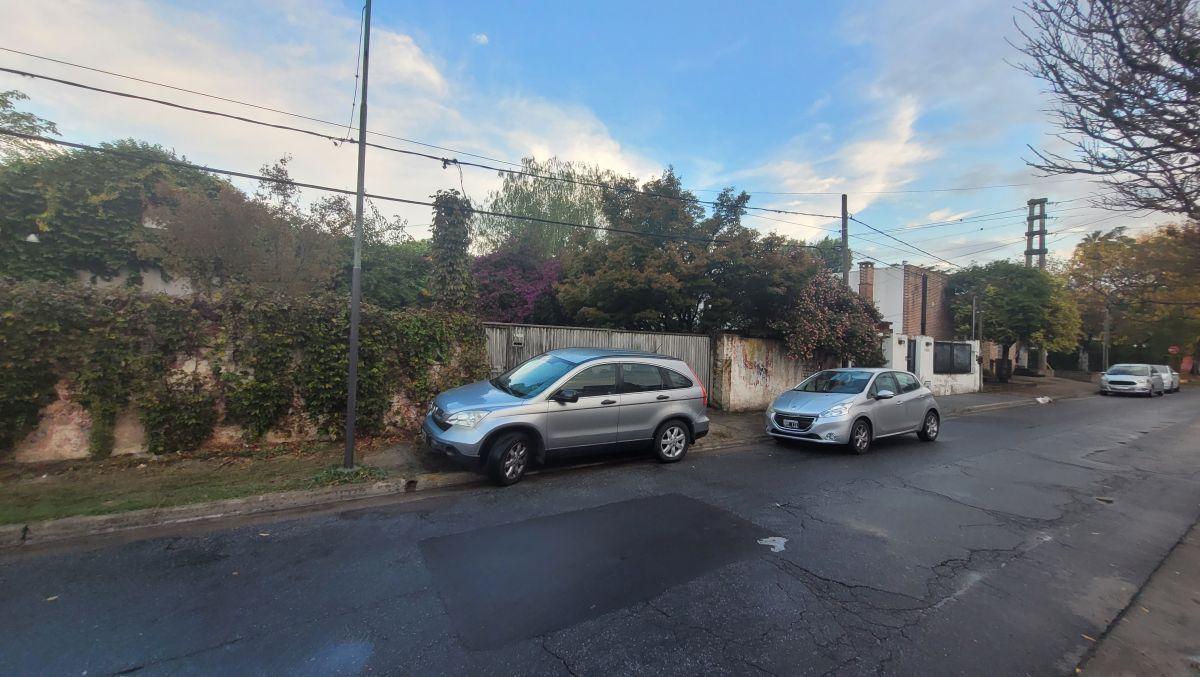 Foto de Casa de 2800 m² con 4 dormitorios en venta en Manuel B Gonnet, imagen 2