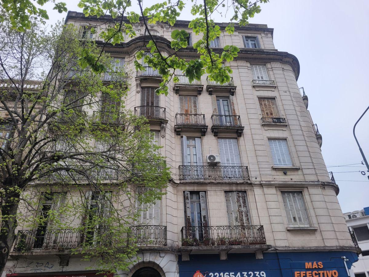 Foto de Departamento de 75 m² con 1 dormitorio en venta y alquiler en La Plata, imagen 1