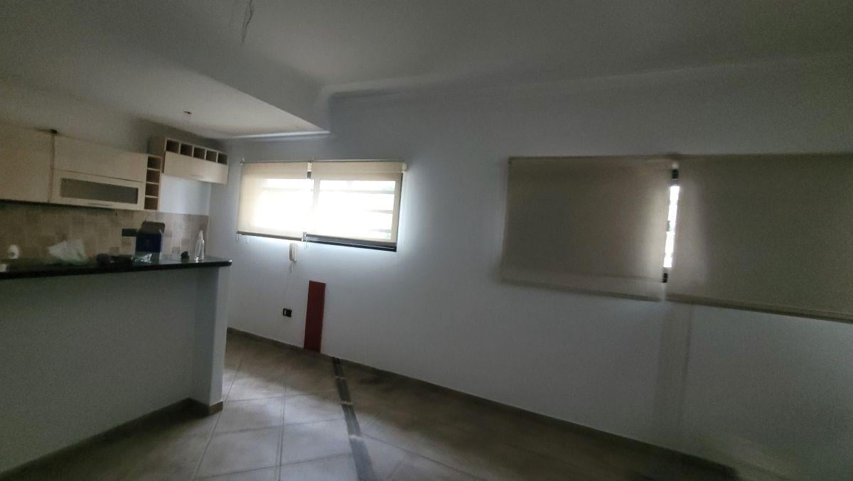 Foto de Departamento de 60 m² con 2 dormitorios en alquiler en La Plata, imagen 3