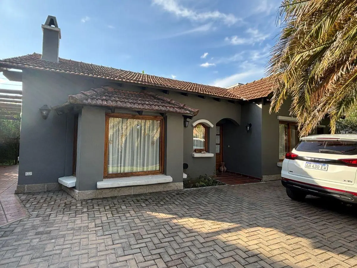 Venta hermosa Casa con 655 m² de terreno y 3 dormitorios en Bermudas Country Club 8