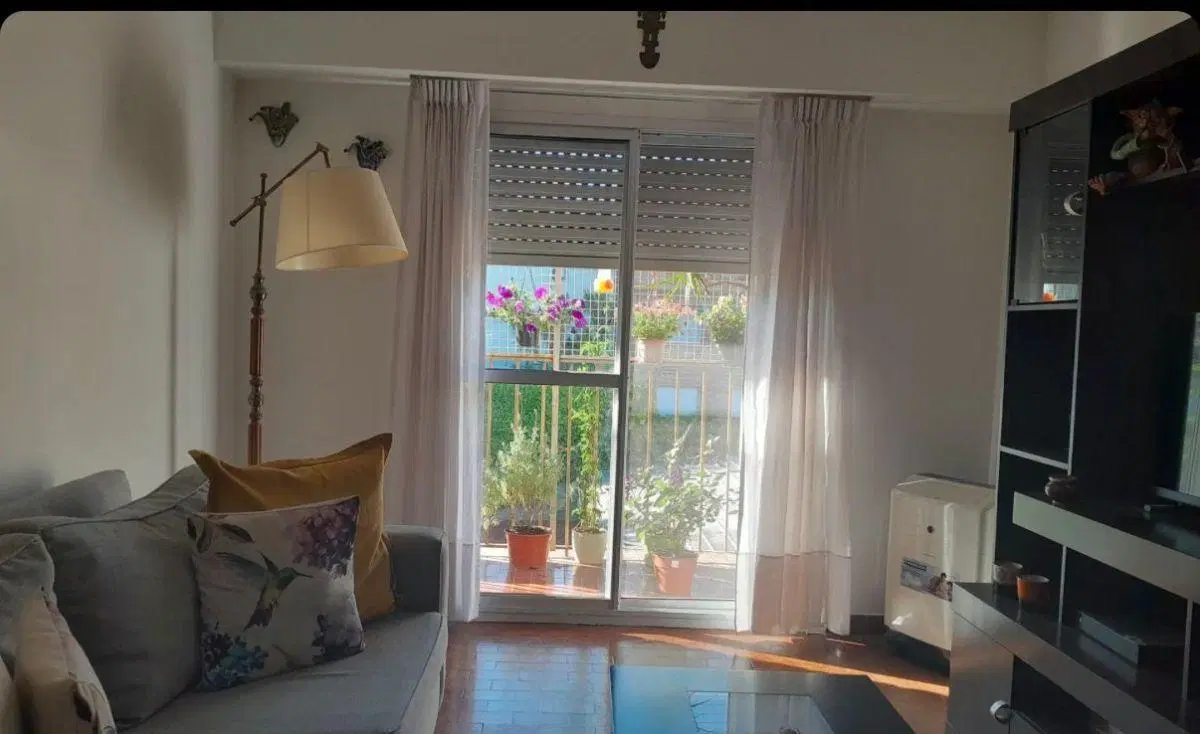 Venta depto 3 ambientes con balcon en Martinez 2