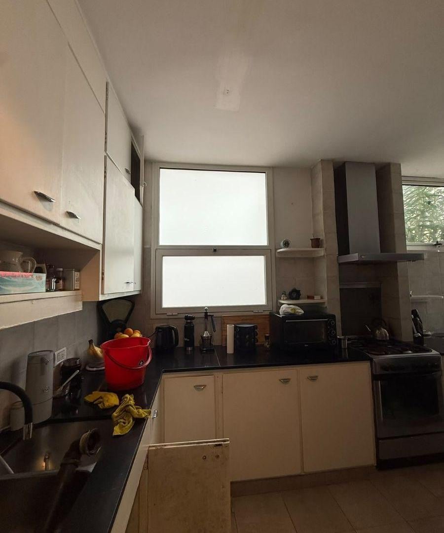 Foto de Alquiler hermoso departamento en Belgrano R con cochera, terraza y patio, imagen 4