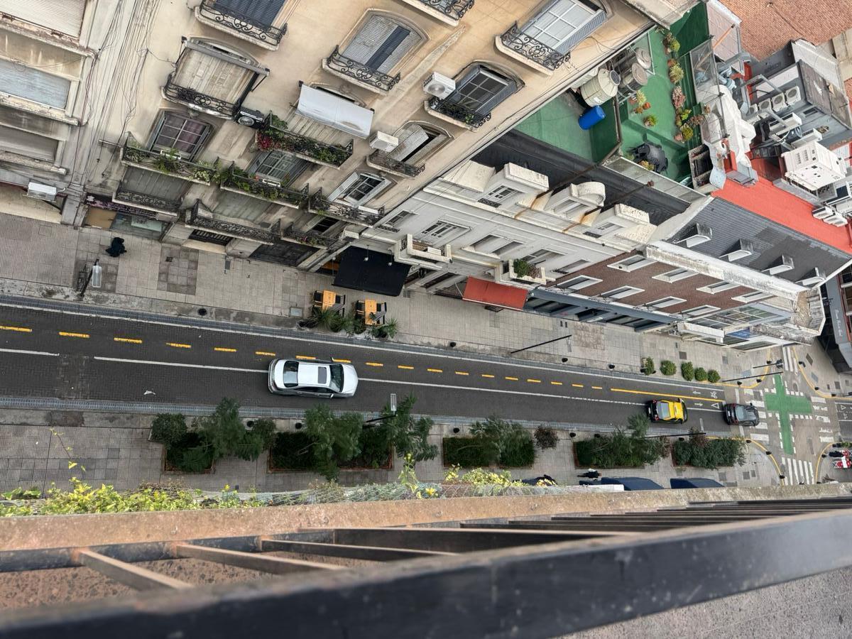 Foto de MARCELO T ALVEAR 800 y SUIPACHA 3AMB. 110Mts. C/COCH., imagen 2