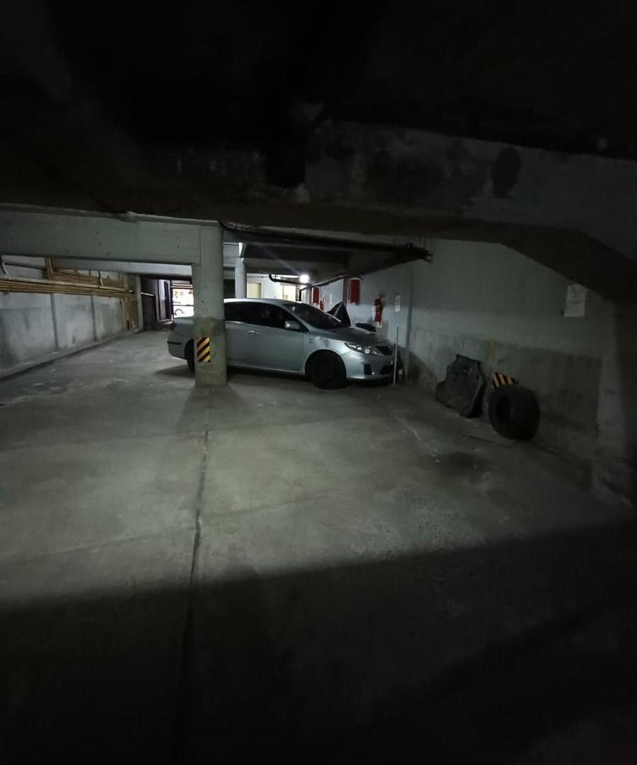 Foto de Venta cochera en Recoleta, imagen 2
