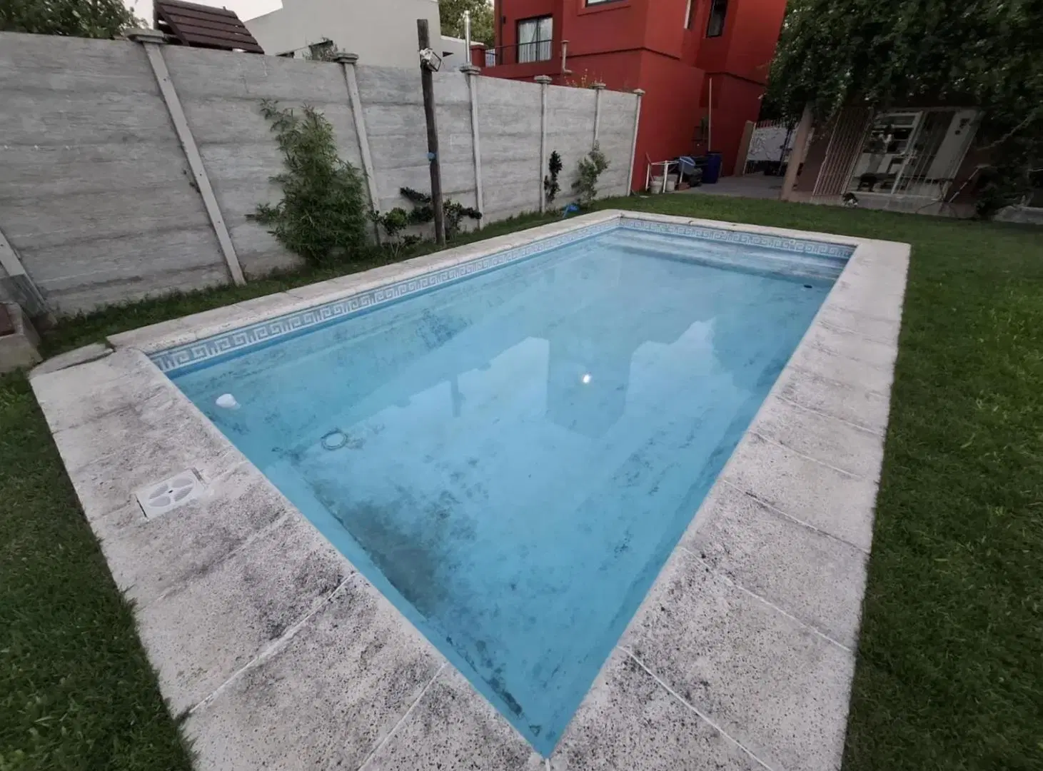 Casa en venta en Bella Vista en Barrio con Porton 4