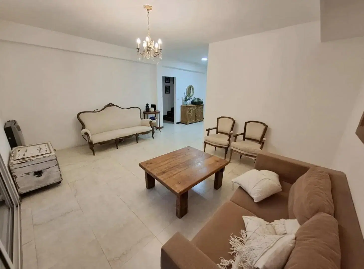 Casa en venta en Bella Vista en Barrio con Porton 5