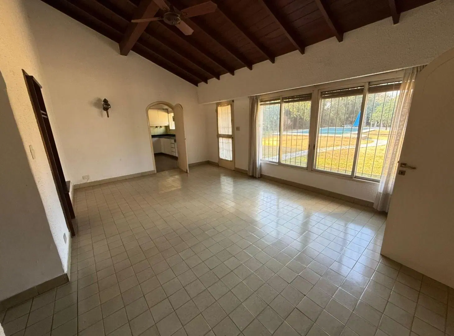 Casa en Alquiler en Bella Vista 1