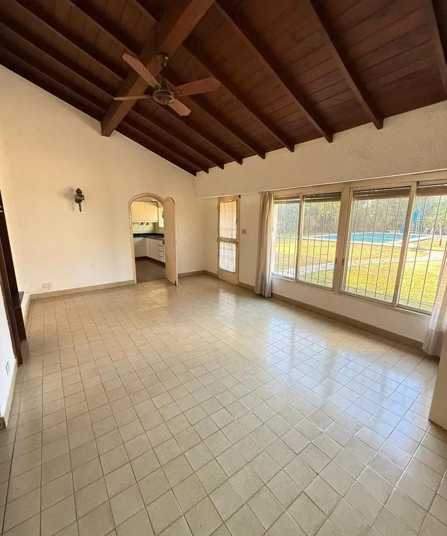 Casa en Alquiler en Bella Vista 8