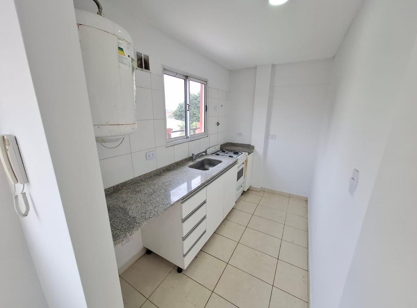 Departamento 2 ambientes en alquiler en Grand Bourg