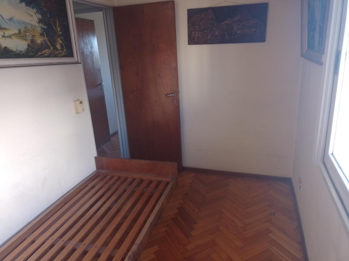 Venta Departamento de 4 Ambientes con Balcón y Cochera Fija y Cubierta 1