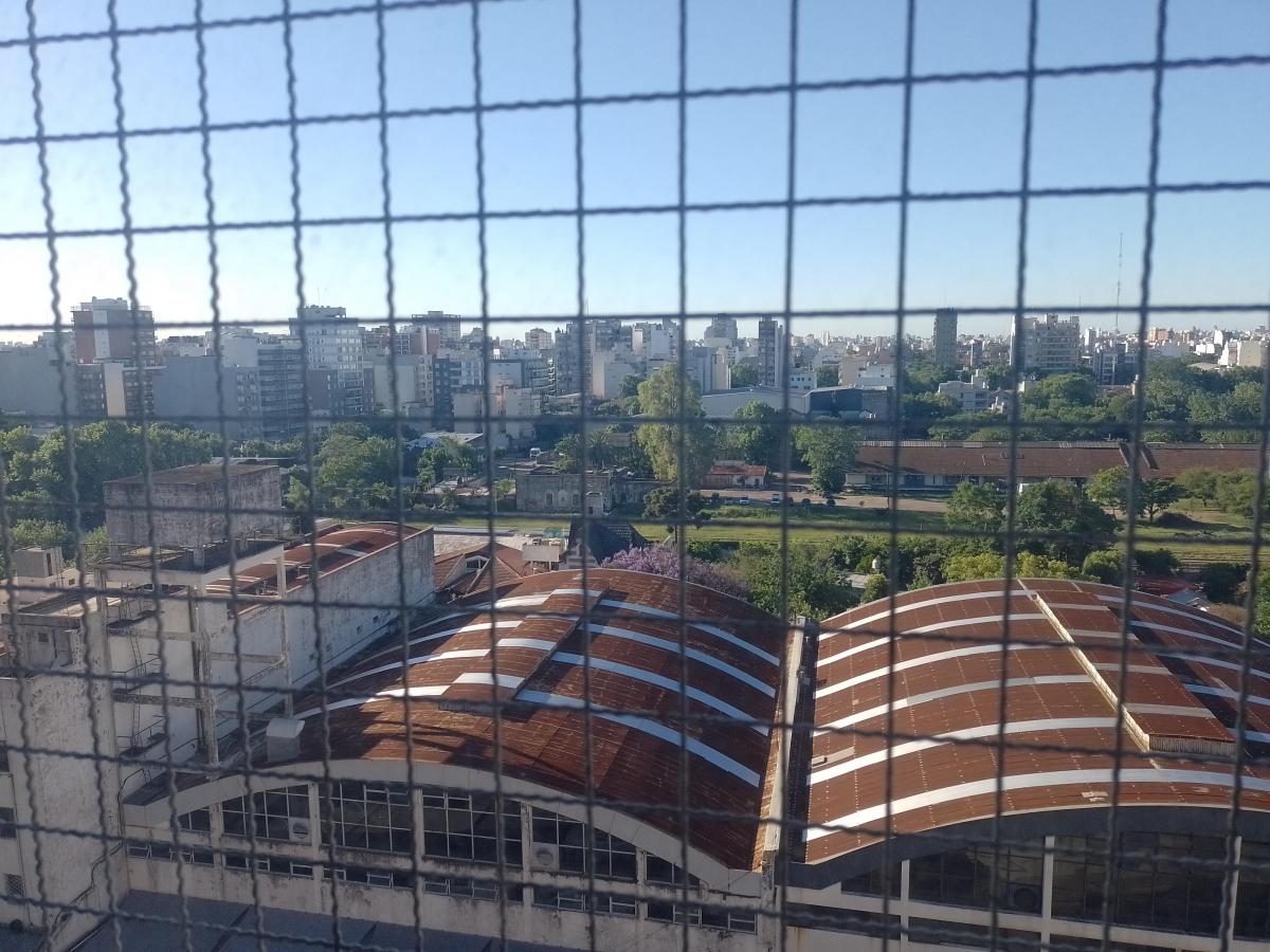 Venta Departamento de 4 Ambientes con Balcón y Cochera Fija y Cubierta 2
