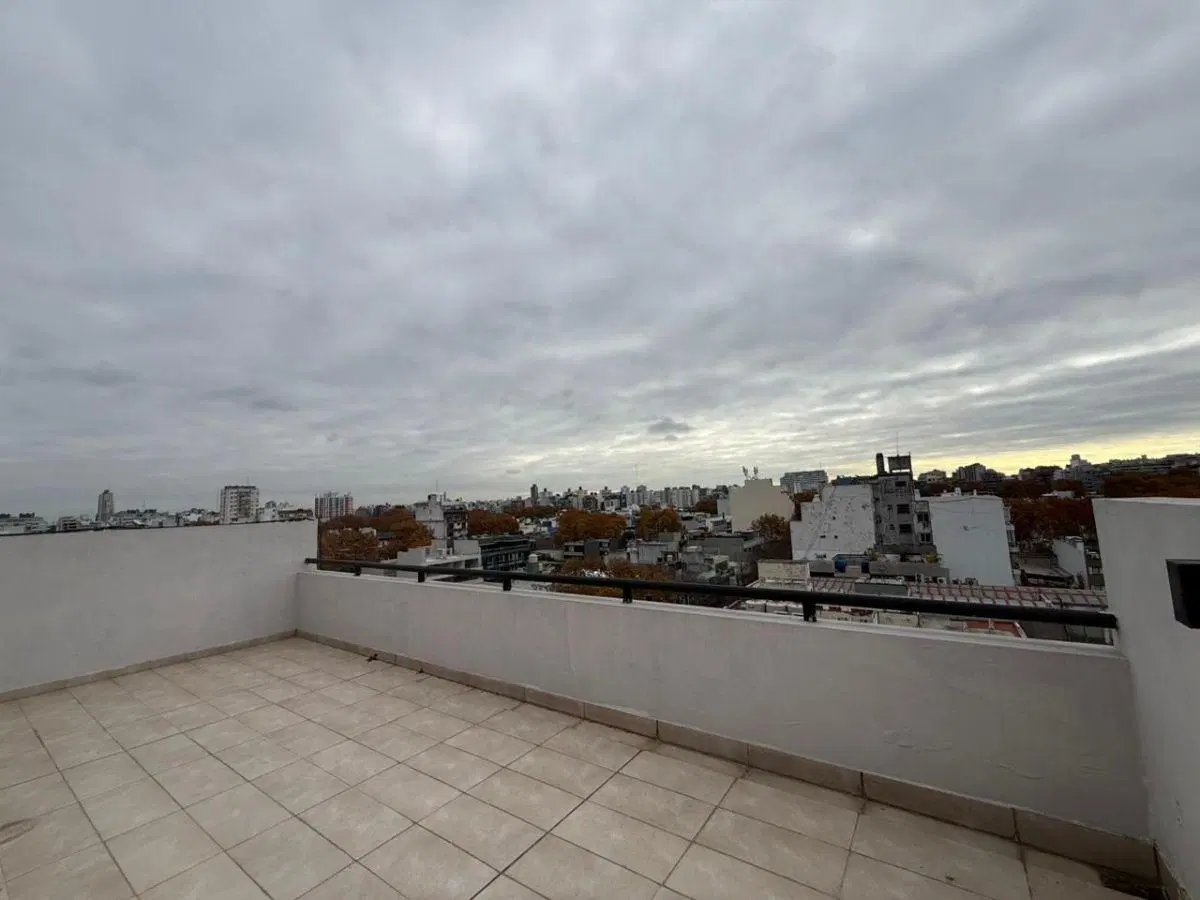 Departamento de 94m² totales con balcón y terraza, último piso en venta en Palermo Hollywood 5