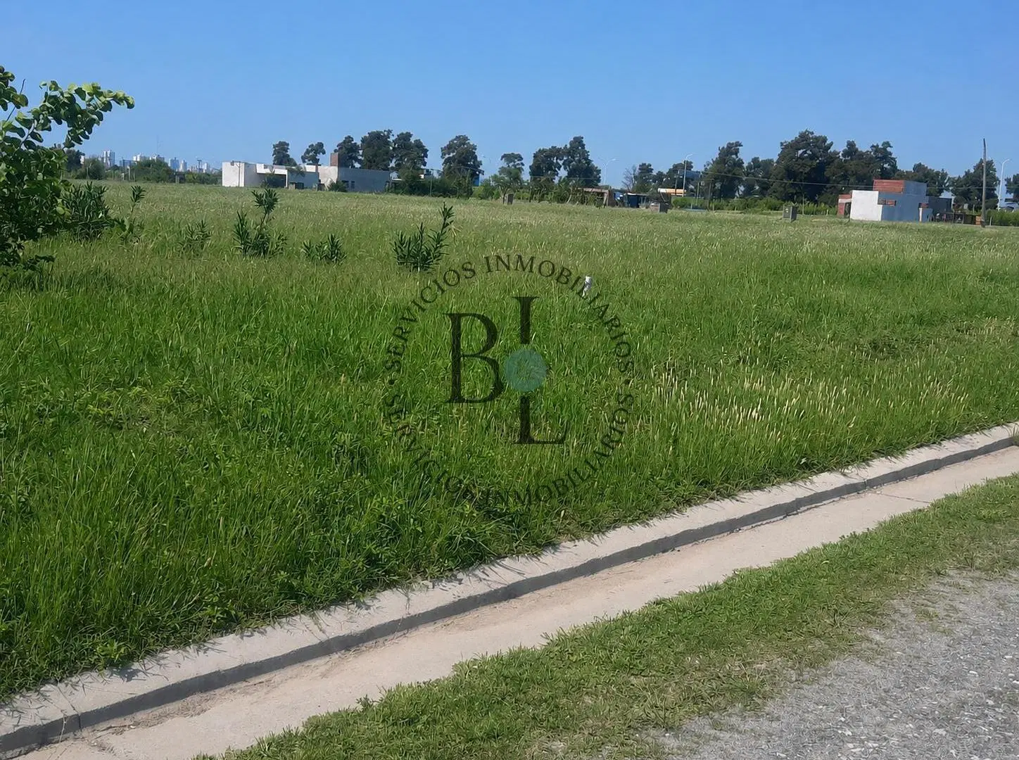 LOTE 61 - SOLARES DE PAUCKE 2
