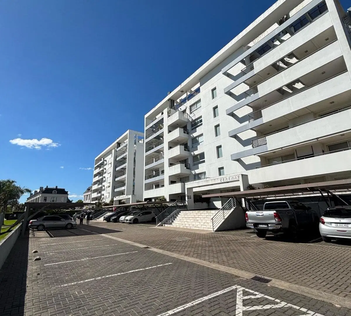 VENTA Departamento MONO con Cochera Cubierta en NORDELTA 3
