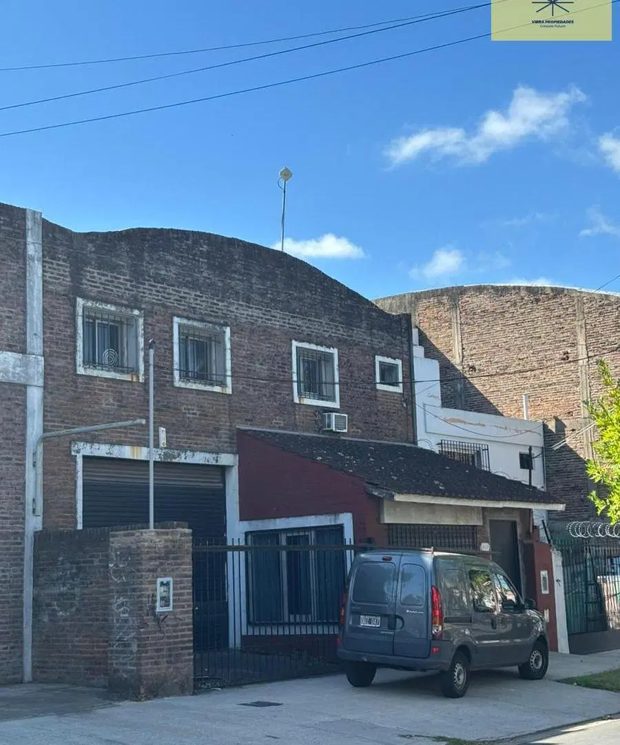 ALQUILER Galpón de 10 x 30 con entre piso de 150 mt en San Fernando 5