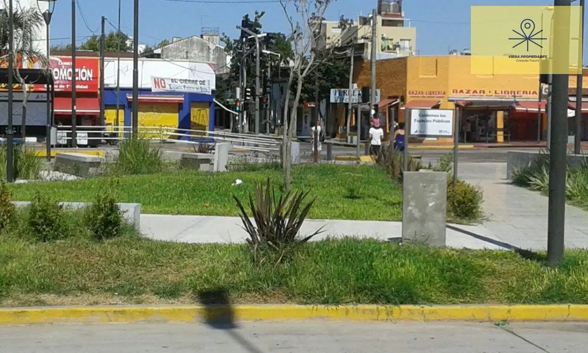Alquiler TOP de Galpón 160 m2 mas Estacionamiento en Carupa 4