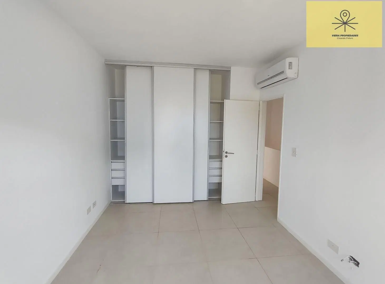 ALQUILER Duplex 3 amb en suite jardín pileta cocheras Jardines de Milberg 3