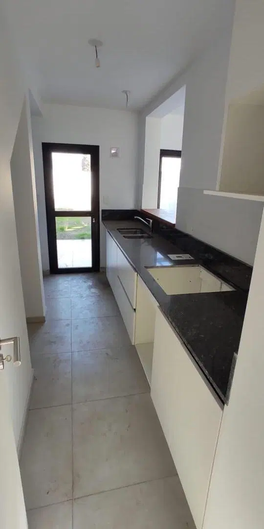 Duplex en Colinas de Manantiales 3