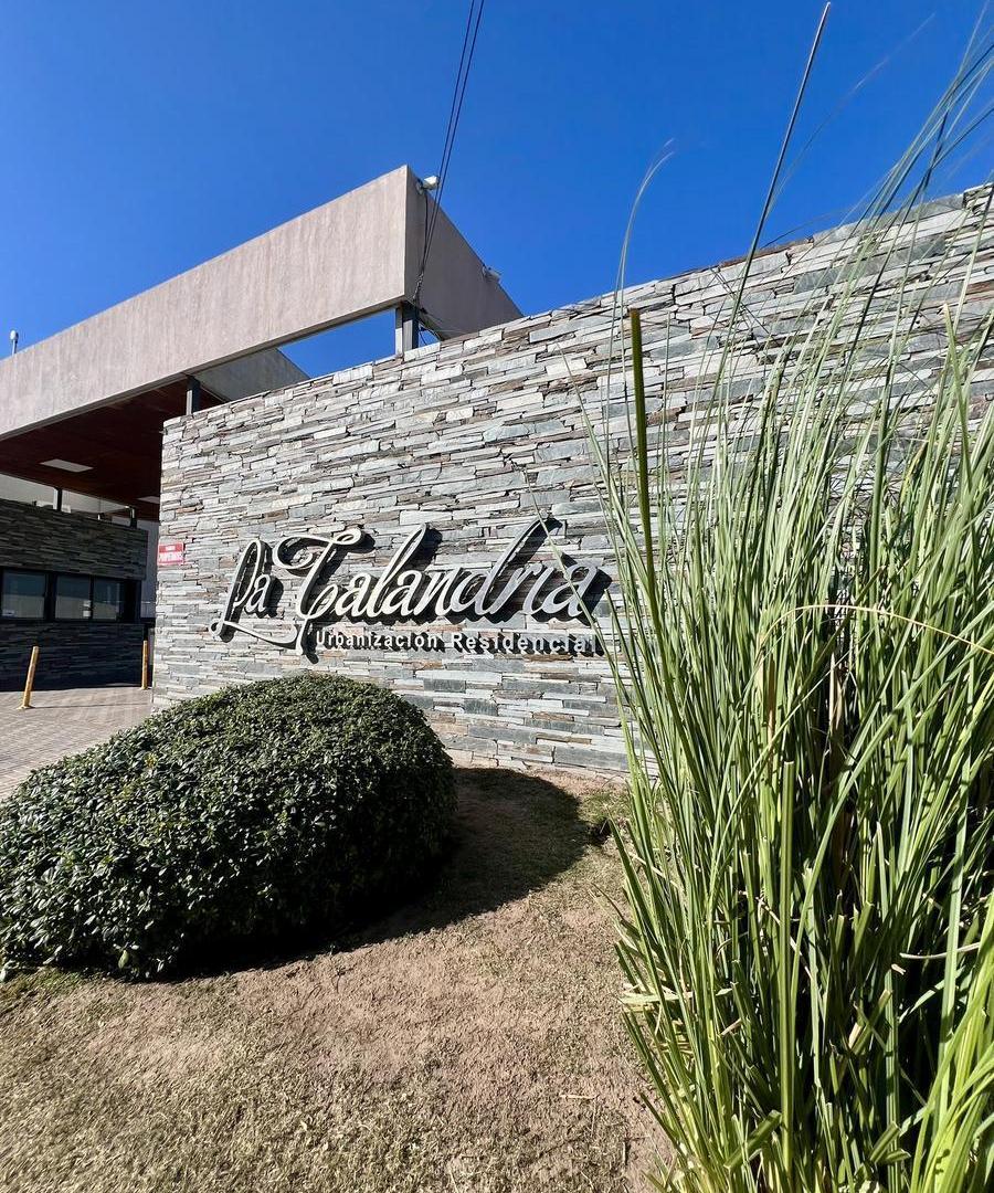 Foto de LOTE EN VENTA FONDO NORTE 360M2 - LA CALANDRIA, imagen 4